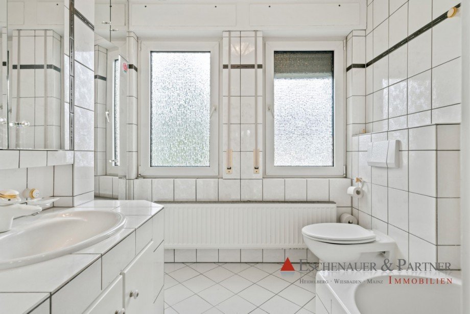 Badezimmer OG Einfamilienhaus Wiesbaden