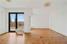 Wohnzimmer Ruhige, sch�ne 3 Zimmer Mietwohnung mit traumhaft gro�em Balkon in Auringen!