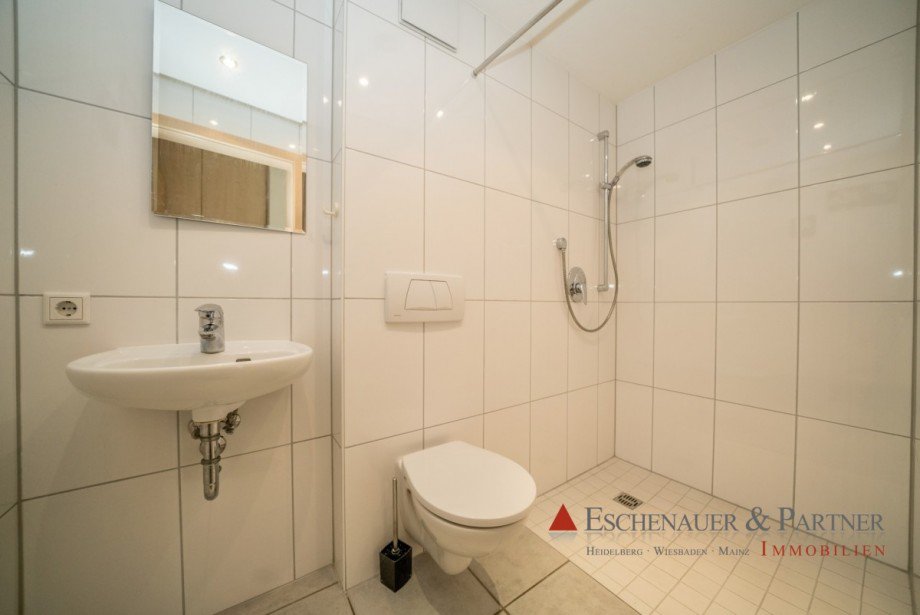 Duschbad OG Maisonettewohnung Nu�loch