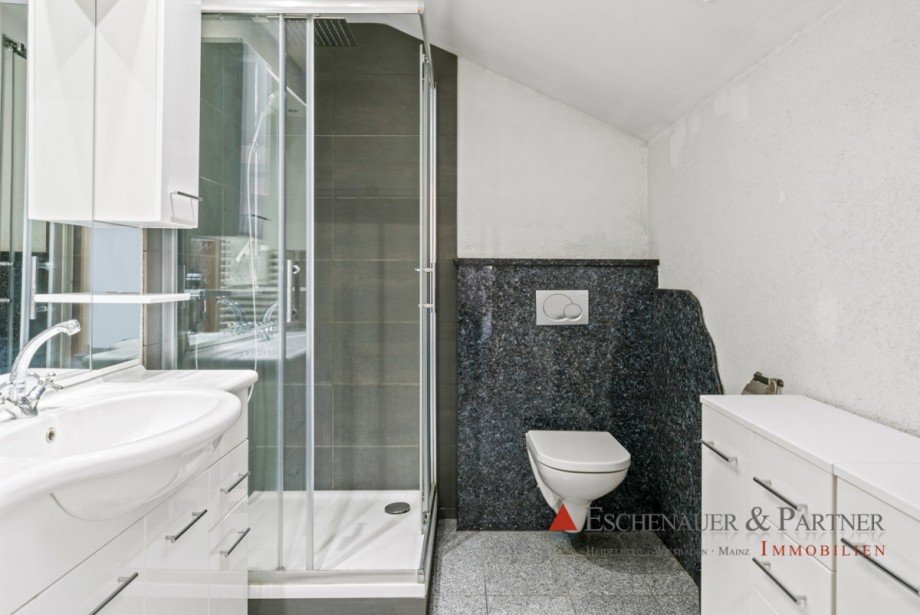 Badezimmer Einfamilienhaus Mauer