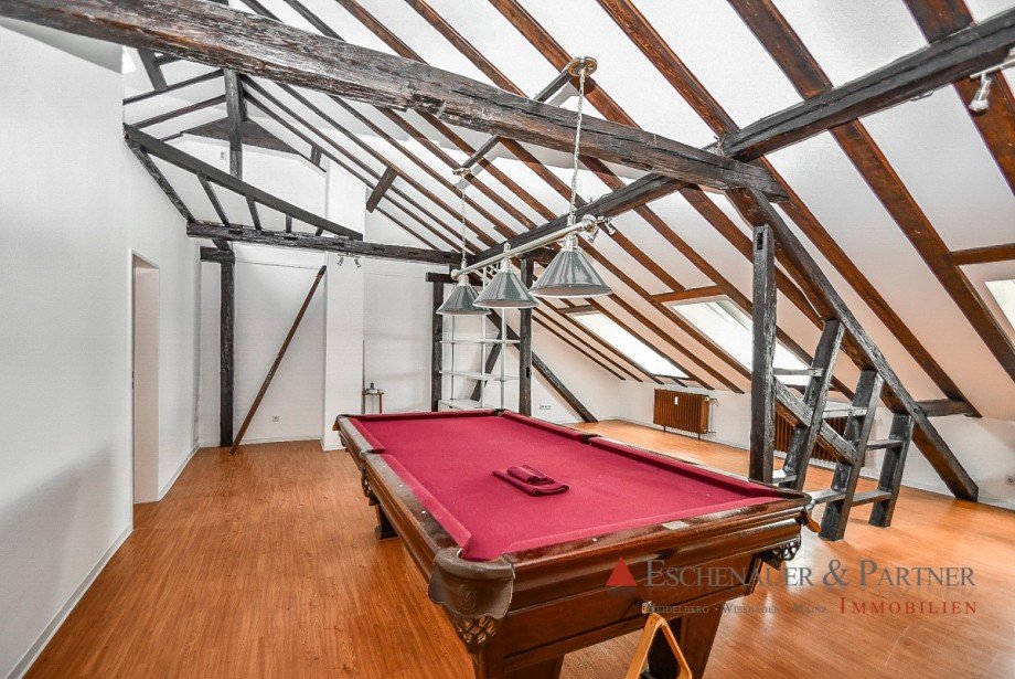 Wohnzimmer Dachgeschosswohnung Wiesbaden
