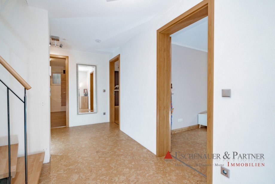 Flur UG Maisonettewohnung Fl�rsheim am Main