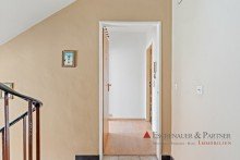 Wohnungseingang Attraktive Kapitalanlage mit Potential - 1-Zimmer-Wohnung in Mannheim-Rheinau