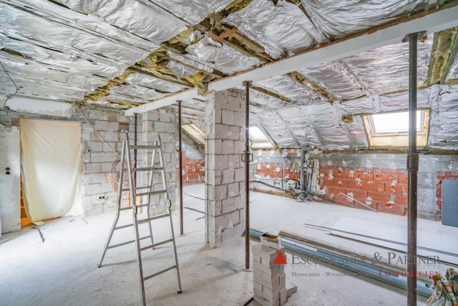 Aktueller Ausbauzustand Dachgeschosswohnung Hirschhorn