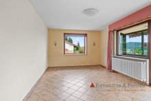 Wohnzimmer EG Gro�es Ein- Zweifamilienhaus mit traumhafter Terrasse und Aussicht in Wilhelmsfeld!