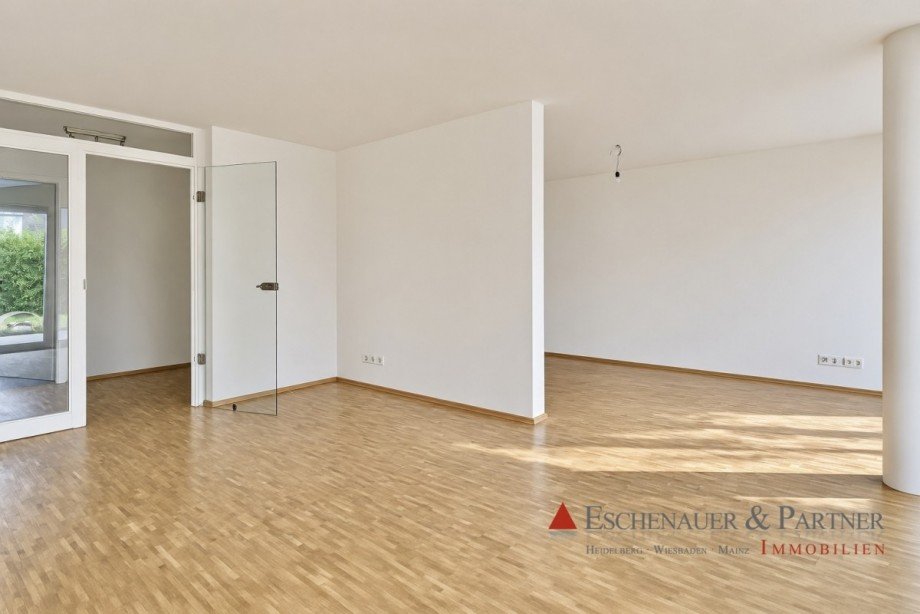 Wohnzimmer mit Arbeitsecke Erdgeschosswohnung Weinheim
