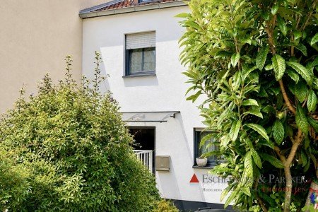 Hauptbild Wohnen auf mehreren Ebenen - Charmantes Splitlevel-Reihenhaus mit Terrasse & Garten in Heidelberg