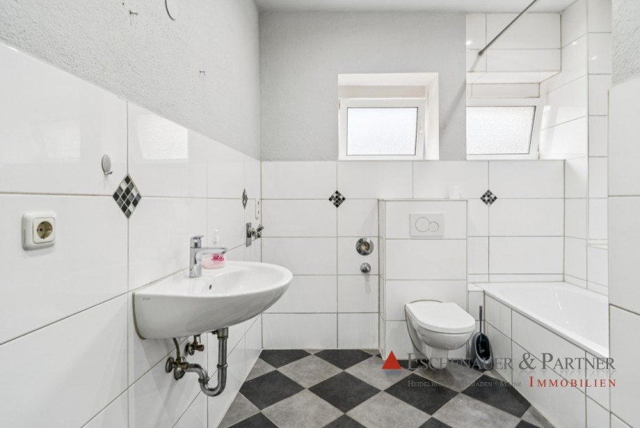 Badezimmer Erdgeschosswohnung Mainz-Kostheim