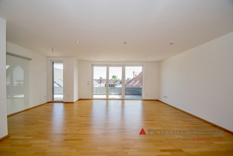 Wohnzimmer Walldorf Penthousewohnung Luxuri�se Penthouse-Wohnung mit gro�er Dachterrasse in Walldorf
