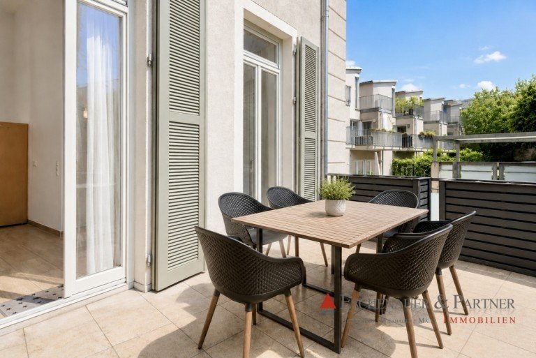 Balkon Heidelberg Erdgeschosswohnung Exklusive Altbauwohnung in Toplage: Stilvolles Wohnen im Herzen von Heidelberg-Bergheim