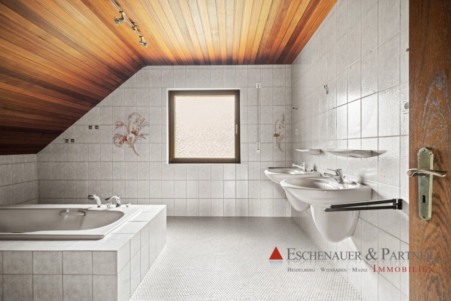 Badezimmer DG Einfamilienhaus Eberbach