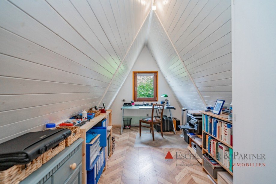 Kleines Schlafzimmer/ B�ro Einfamilienhaus Waldbrunn