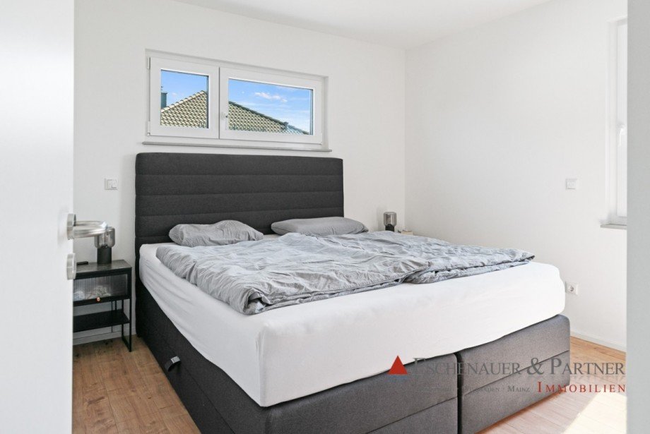 Schlafzimmer Doppelhaush�lfte Reilingen
