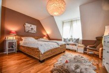 Schlafzimmer Dachgeschoss-Maisonette-Wohnung in toller Wohnlage von Heidelberg-Handschuhsheim