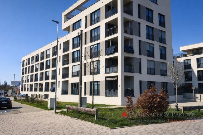 Ansicht Ladenburg Erdgeschosswohnung Moderne, barrierefreie 2 ZKB mit Balkon und TG-Stellplatz zum Eigenbedarf oder als Kapitalanlage