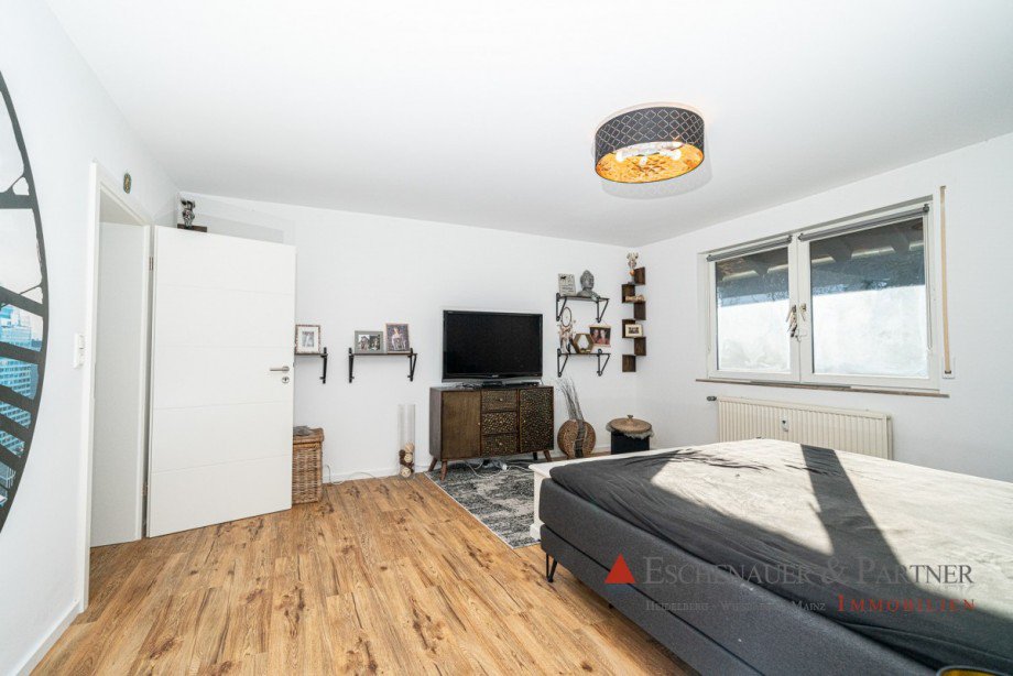 Schlafzimmer Mehrfamilienhaus Mainz-Kostheim