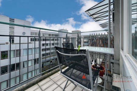 Hauptbild Voll m�blierte 2 ZKB mit 2 Balkonen und TG-Stellplatz in Heidelberg-Bergheim