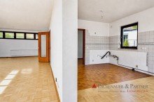Wohnzimmer/ K�che Wohnen �ber dem Neckar - Familienidylle mit traumhafter Sonnenterrasse und Panoramablick