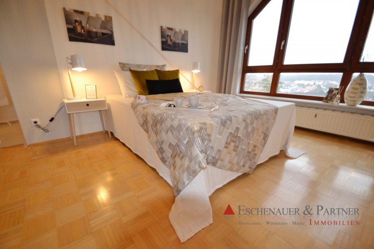 Schlafzimmer Nackenheim Dachgeschosswohnung Zu Hause ist es am sch�nsten - Helle und gem�tliche Dachgeschosswohnung mit sensationellem Ausblick