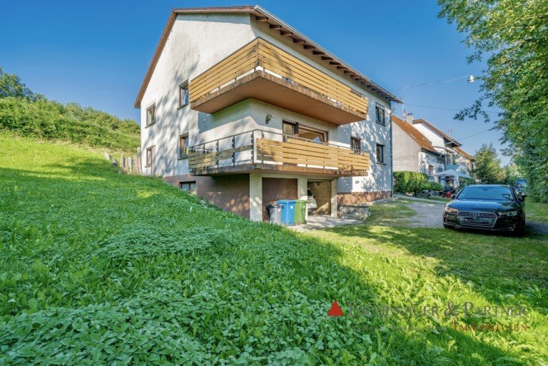 Ansicht Wiesloch Zweifamilienhaus FAMILIENTRAUM IN ARBEITSKLEIDUNG - Sanierungsbed�rftiges EFH/ ZFH mit toller Aussicht
