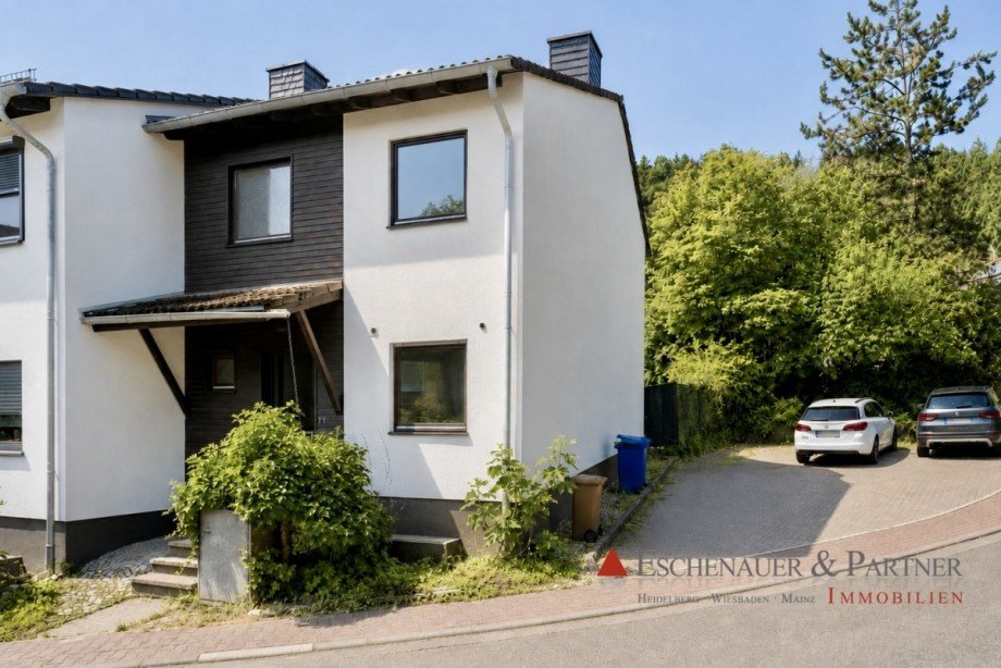 Stra�enansicht Reihenendhaus Eppstein
