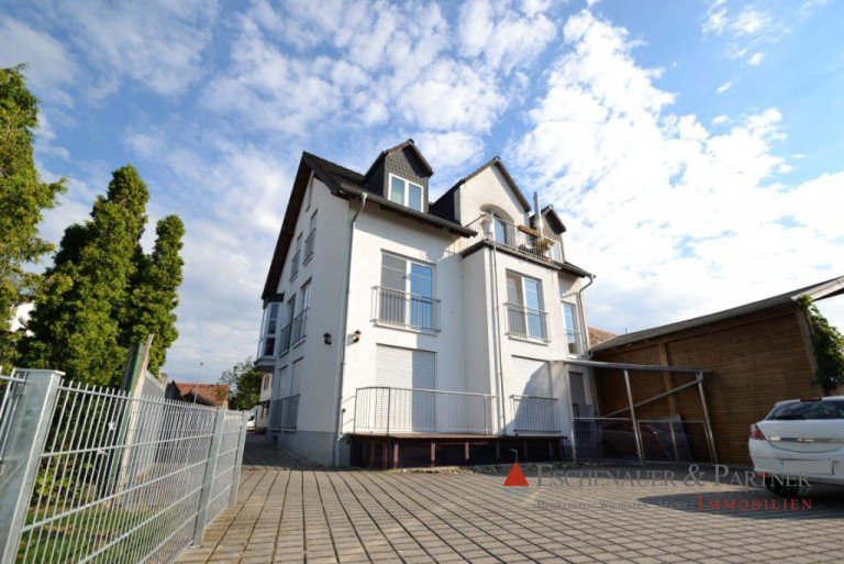 Ansicht Gro�-Gerau Dachgeschosswohnung Sch�n geschnittene 3 ZKB inkl. EBK und PKW- Stellplatz in Gro�-Gerau