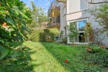 Garten KOMFORTABLES WOHNEN MIT GRO�EM GARTEN - 2-Zimmer-Erdgeschosswohnung mit Terrasse, Garten & Balkon