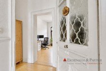 Eingangst�r Altbaucharme in Bestlage - Stilvolle 2,5-Zimmer-Wohnung mit Balkon in der Heidelberger Weststadt