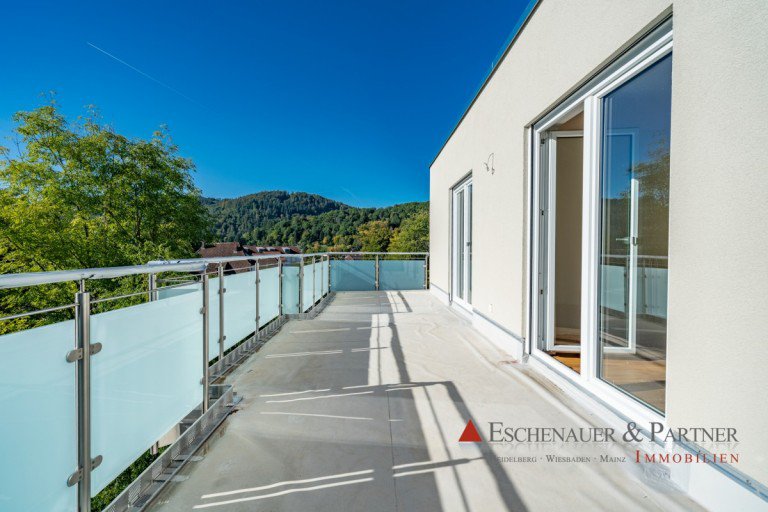 Dachterrasse Eberbach Penthousewohnung 4 Zimmer Penthousewohnung mit gro�er Dachterrasse und PKW-Stellplatz in ruhiger zentrumsnaher Lage