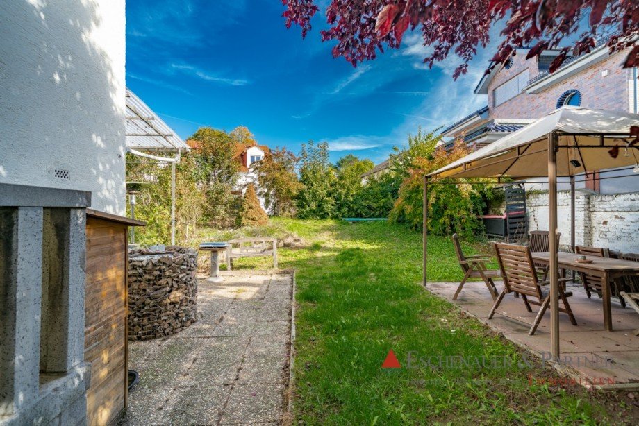 Garten Zweifamilienhaus Oestrich-Winkel