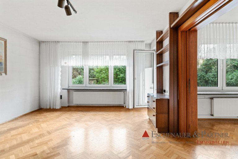 Wohnzimmer Wiesbaden Einfamilienhaus Freistehendes Einfamilienhaus in Wiesbaden mit sch�nem gro�en Grundst�ck