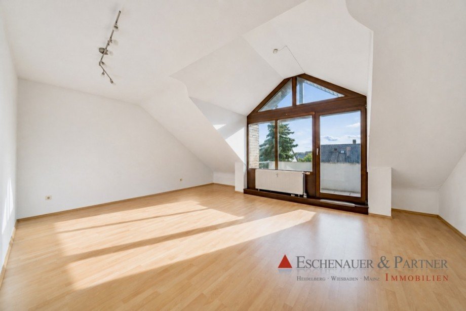 Wohnzimmer (altes Bild) Dachgeschosswohnung Reilingen