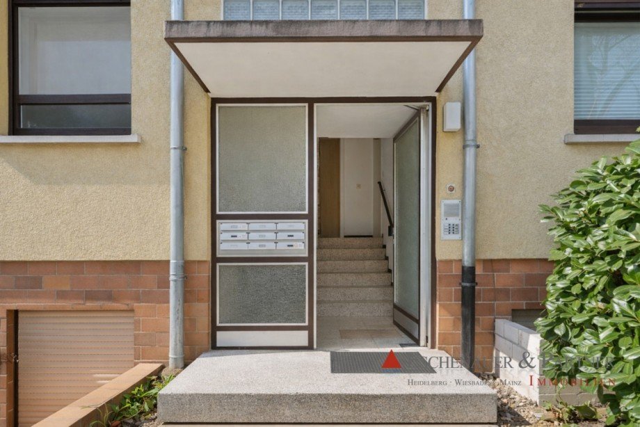 Hauseingang Haus 1 Mehrfamilienhaus Heidelberg / Ziegelhausen