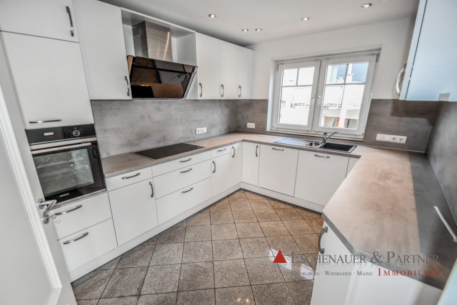 K�che Dachgeschosswohnung Nu�loch