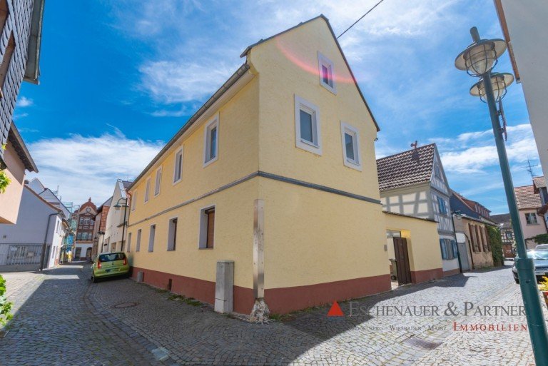 Ansicht Hochheim am Main Einfamilienhaus Hochheimer Altstadth�uschen mit Dachterrasse und kleinem Innenhof!