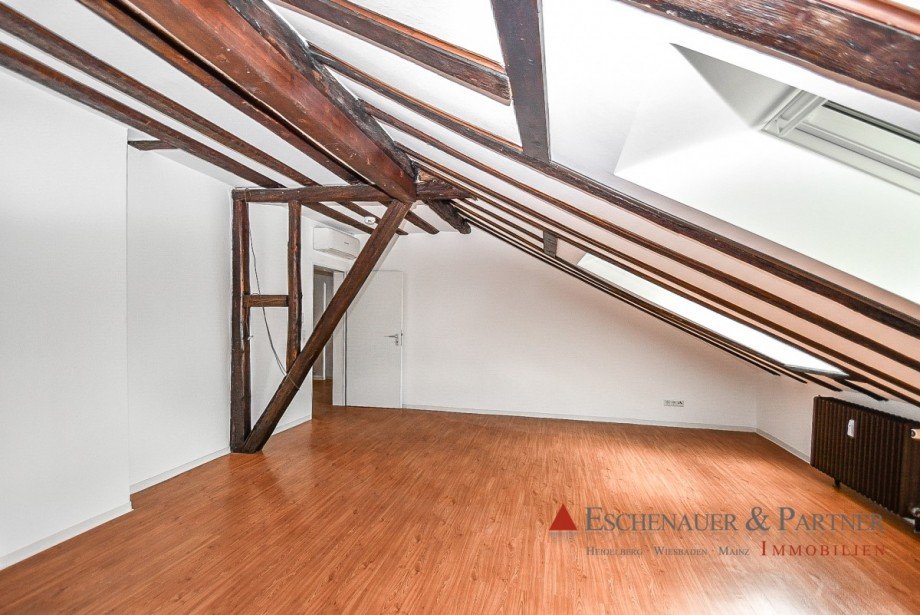 Schlafzimmer Dachgeschosswohnung Wiesbaden