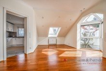 Wohnzimmer �BER DEN D�CHERN VON NU�LOCH - Gro�e Dachgeschosswohnung mit  toller Dachterrasse