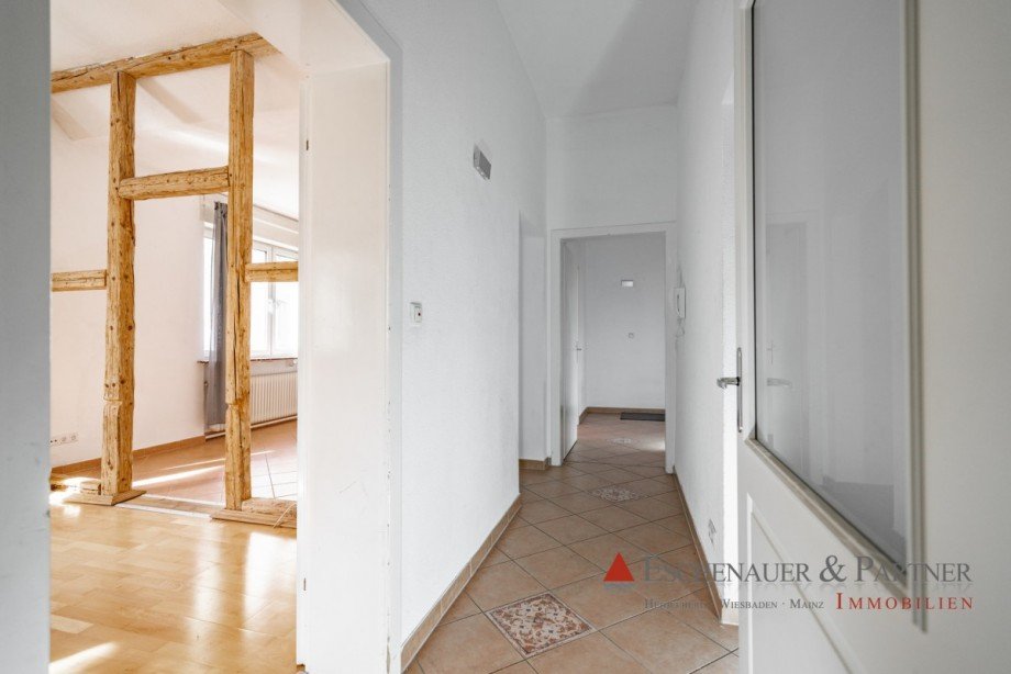 Flur Zweifamilienhaus Oestrich-Winkel