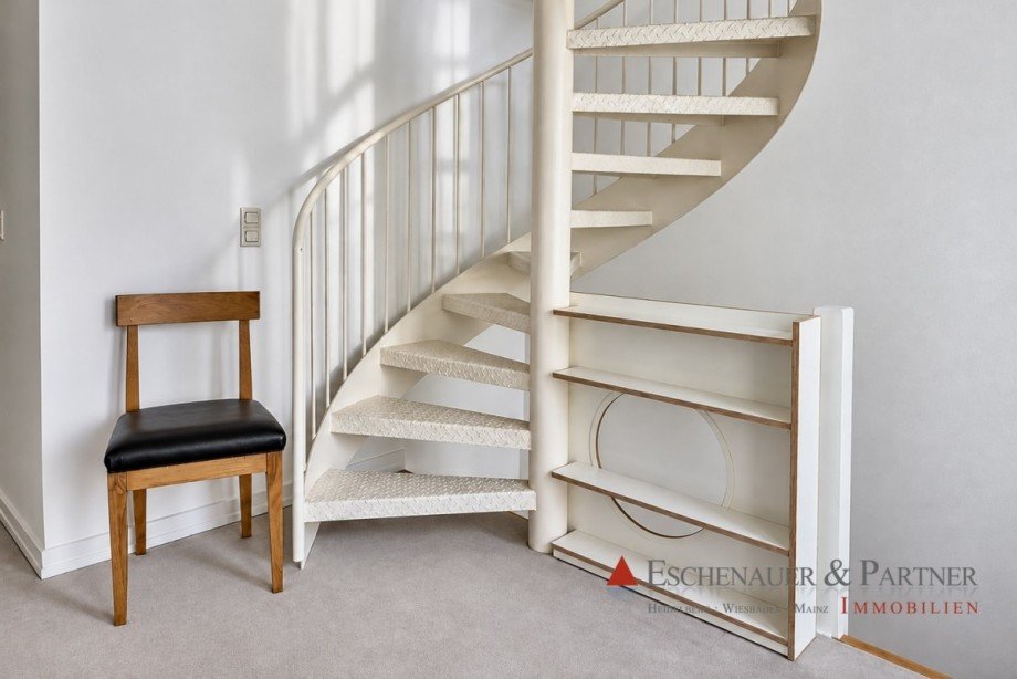 Treppe zum DG Studio Maisonettewohnung Heidelberg