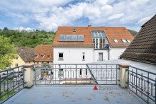 Balkon (aktueller Zustand) DAS BAUERNHAUS-PROJEKT - Individuelles Einfamilienhaus mit Potential in Heidelberg-Handschuhsheim