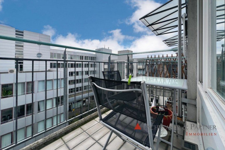 Balkon Heidelberg Etagenwohnung Voll m�blierte 2 ZKB mit 2 Balkonen und TG-Stellplatz in Heidelberg-Bergheim